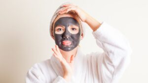 Read more about the article Blackhead? Blast Them Away with Science-Backed Solutions