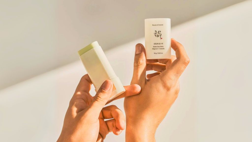 Beauty-of-Joseon -Matte-Sun-Stick-Mugwort+Camelia-Sarah's-Quest